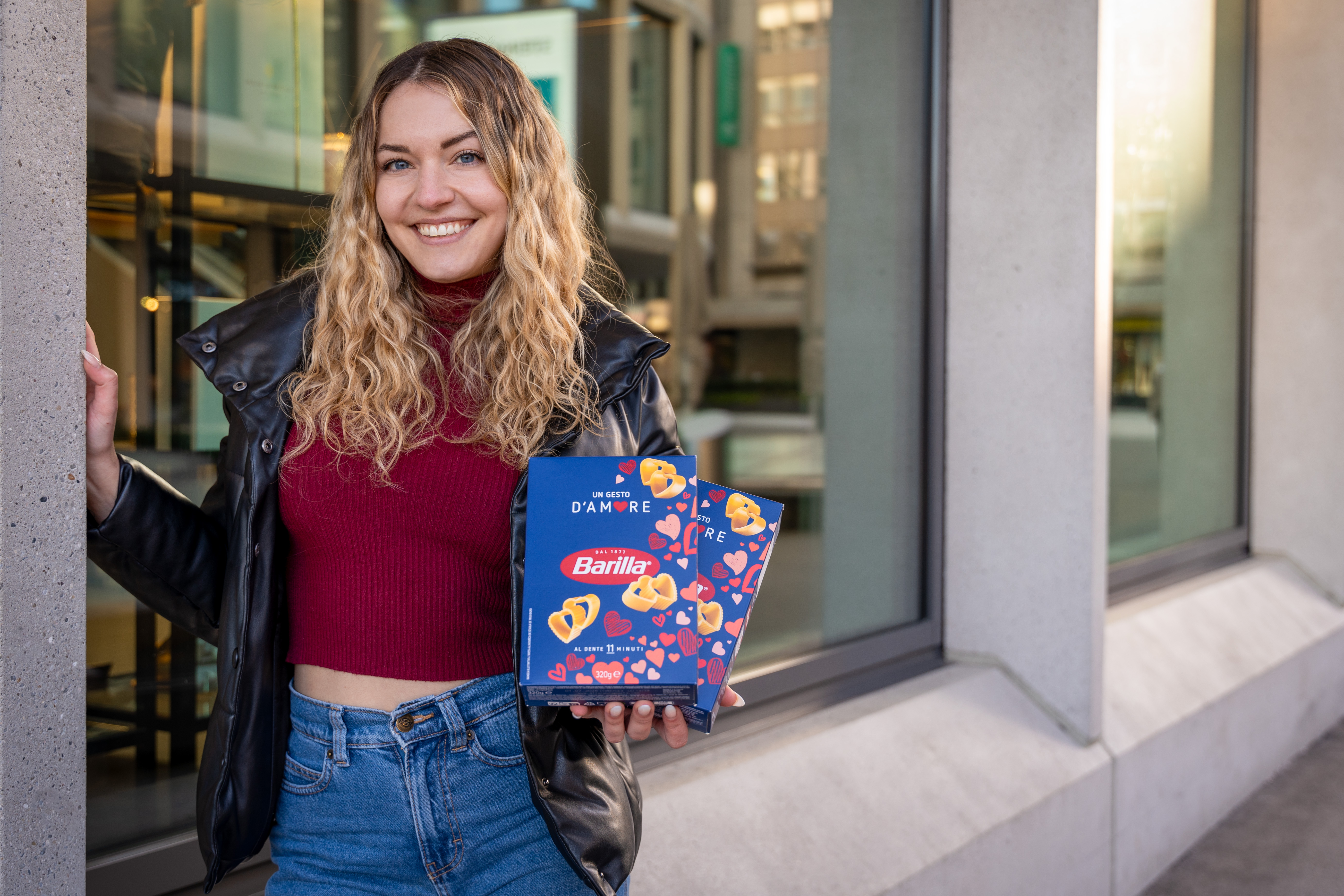 Influencerin Ramona Brüniger mit der Barilla Pasta